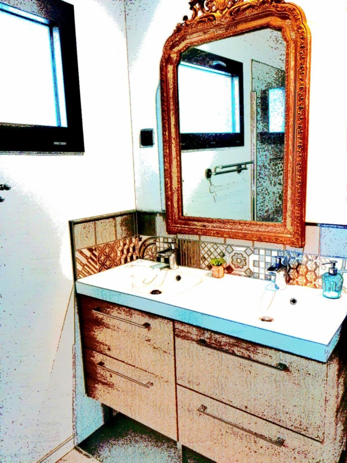 Le Doubs Repere Villa Montferrand-le-Chateau Luaran gambar